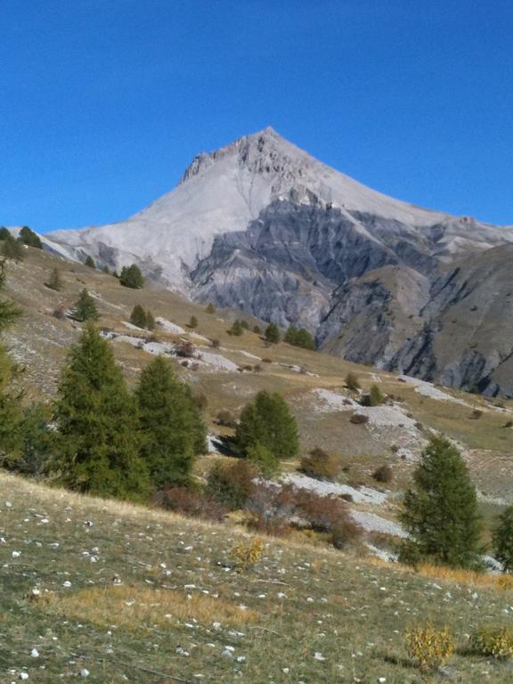Gite Le Pelens Saint-Martin-dʼEntraunes Esterno foto